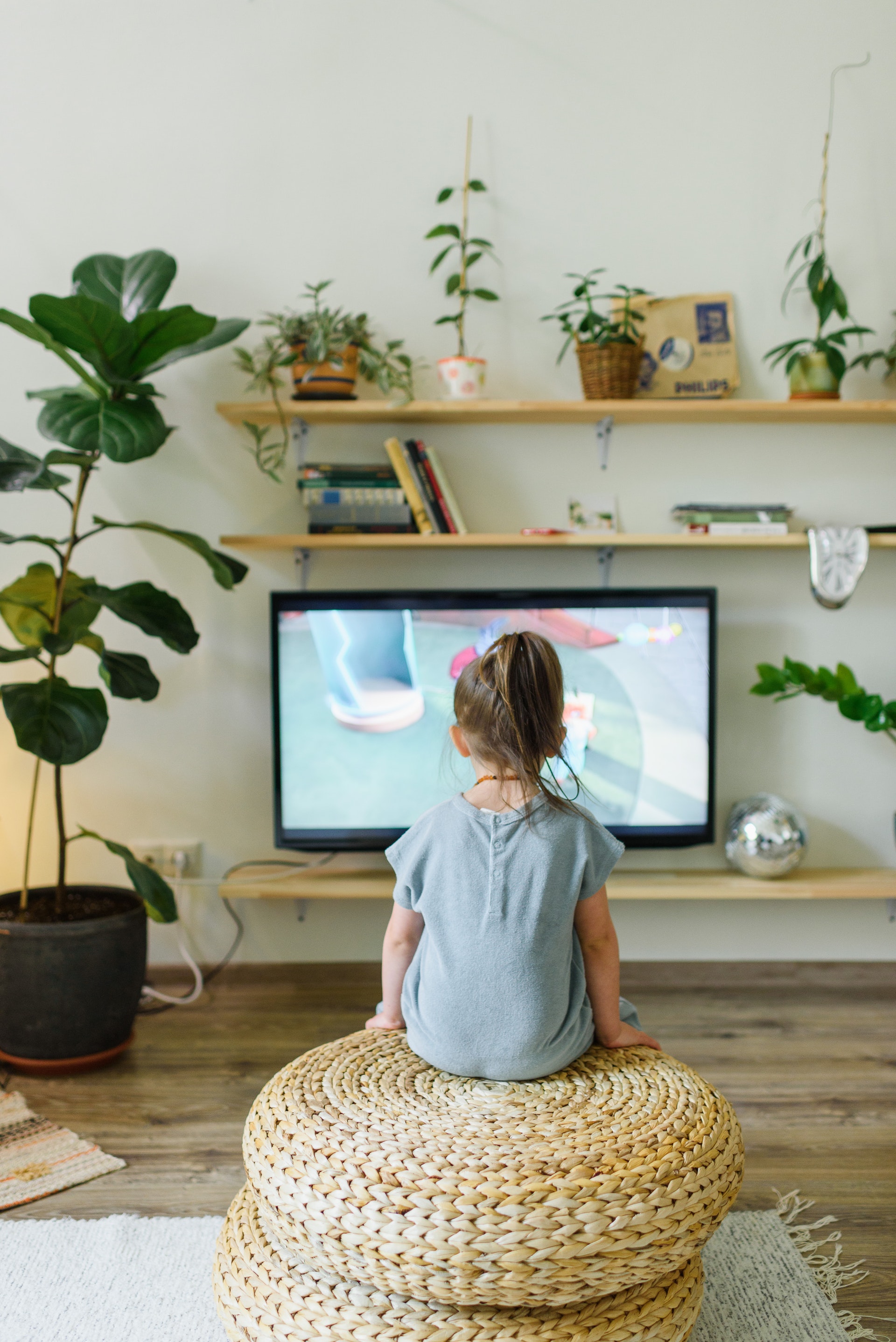 how much tv is too much for toddlers